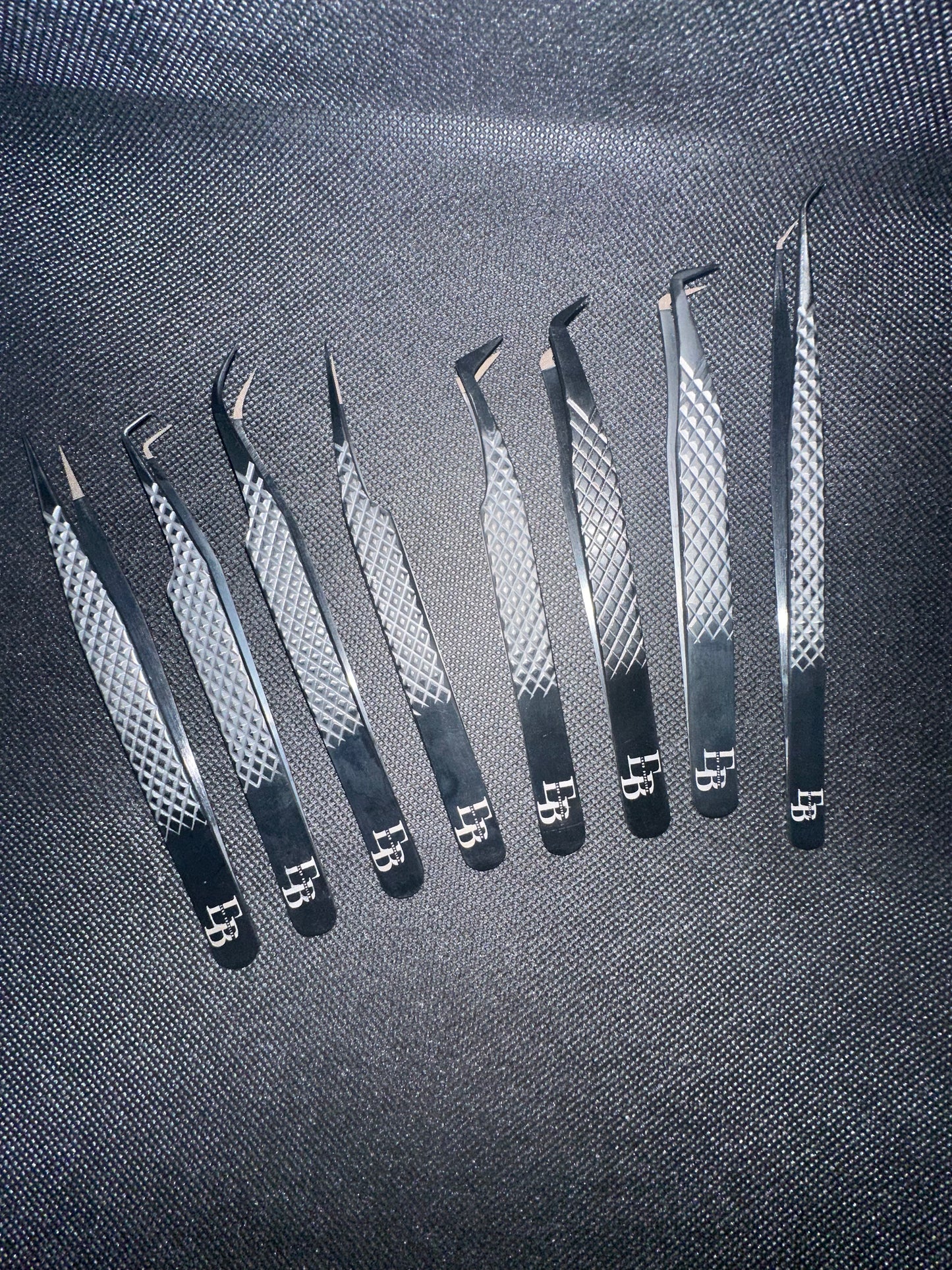 New Fibre Tip Tweezer Range - Black